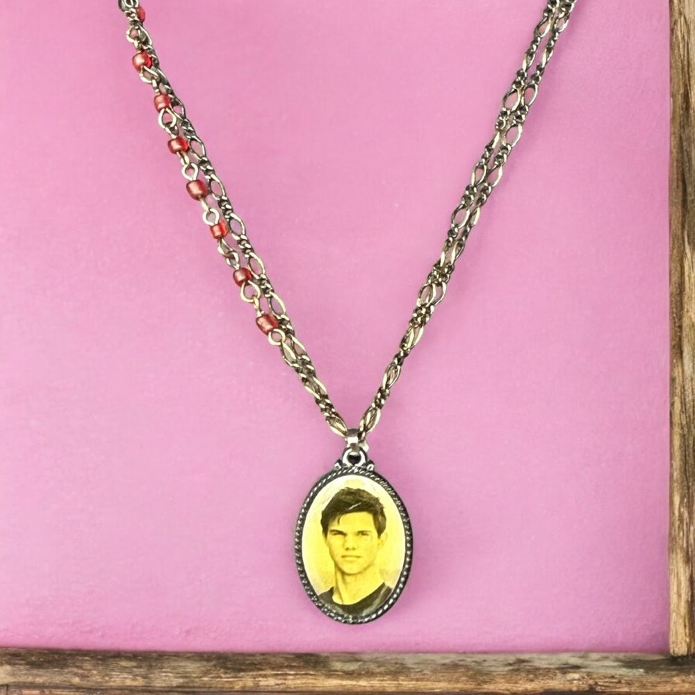 Twilight Eclipse Double Strand Jacob Picture Necklace 17” Summit Entertainment